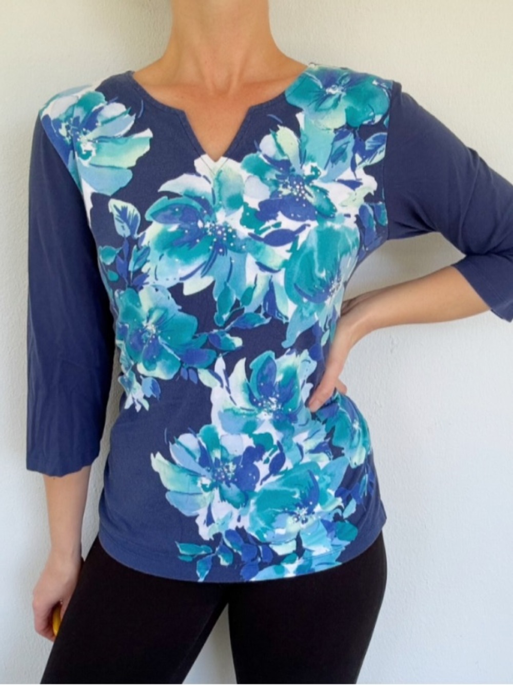 Alfred Dunner blue floral cotton notch neckline 3/4 sleeve blouse size small